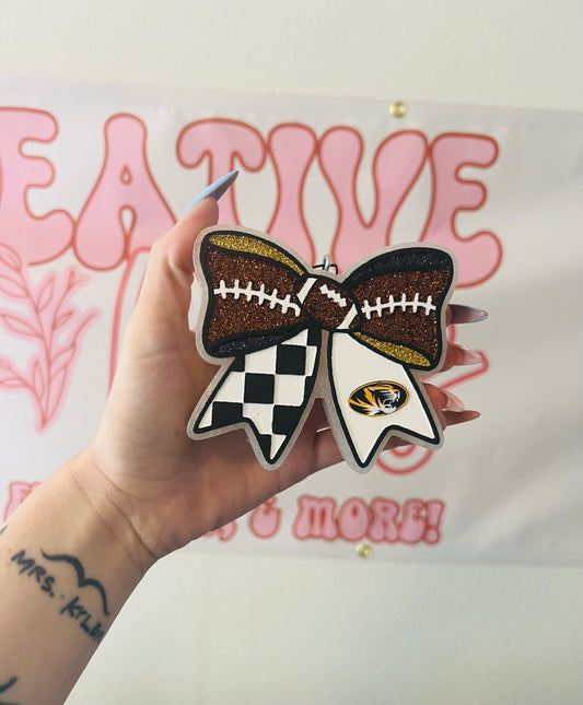 Football bow freshie